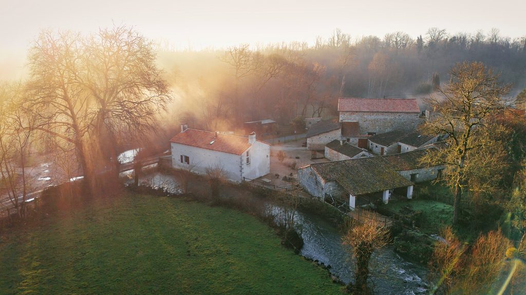 le grand chatelier vue du ciel pour la formation en communication animale avec caroline gauthier
